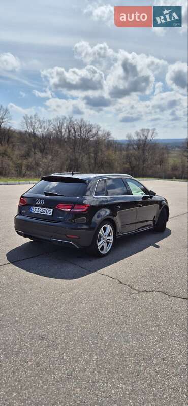 Хэтчбек Audi A3 2017 в Харькове