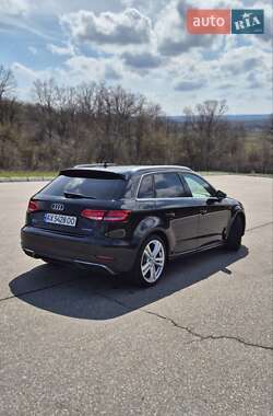 Хэтчбек Audi A3 2017 в 