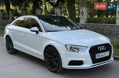 Седан Audi A3 2014 в 