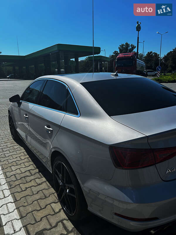 Седан Audi A3 2014 в Кременчуге