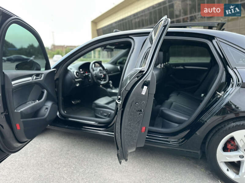 Седан Audi A3 2017 в Запорожье