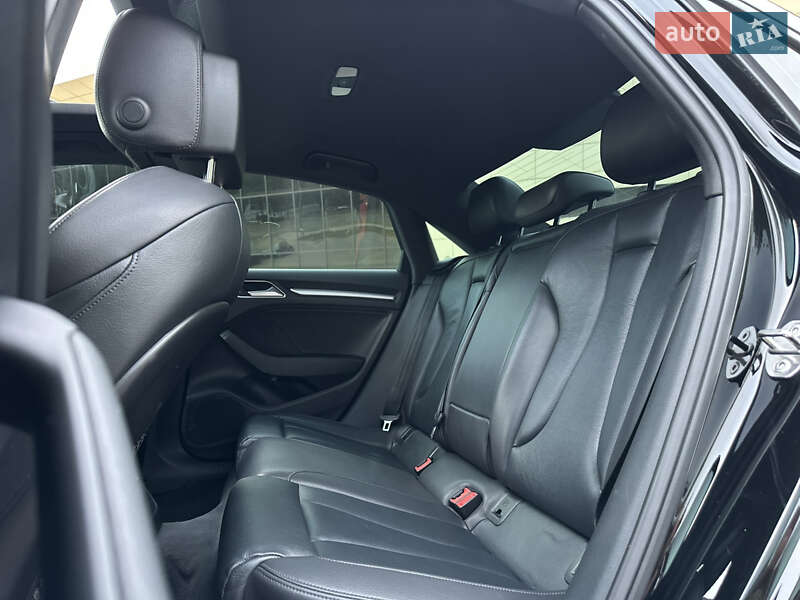 Седан Audi A3 2017 в Запорожье
