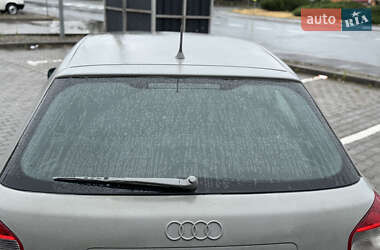 Хэтчбек Audi A3 2002 в 