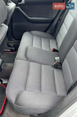 Хэтчбек Audi A3 2002 в 