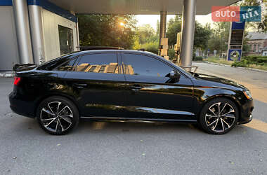 Седан Audi A3 2014 в 