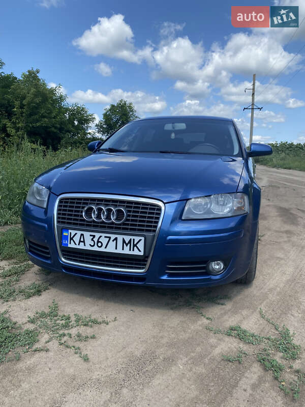 Хэтчбек Audi A3 2007 в 