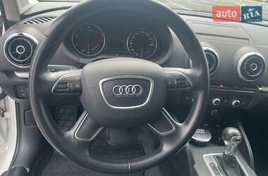 Седан Audi A3 2016 в 