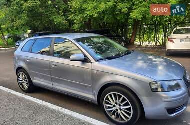 Хэтчбек Audi A3 2006 в 