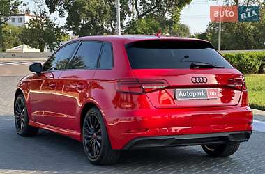 Хэтчбек Audi A3 2017 в 