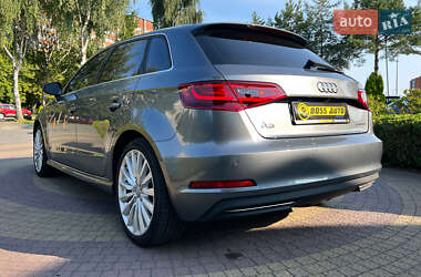 Хэтчбек Audi A3 2015 в 