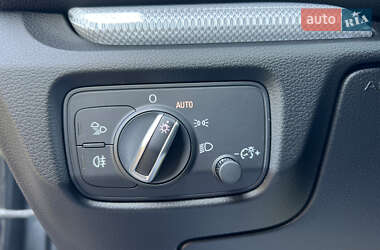 Хэтчбек Audi A3 2015 в 