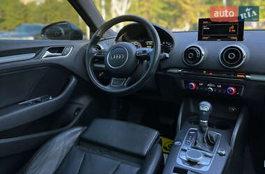 Хэтчбек Audi A3 2015 в 