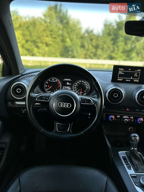 Седан Audi A3 2016 в Львове