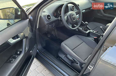 Хэтчбек Audi A3 2006 в 