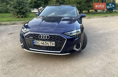 Седан Audi A3 2022 в 