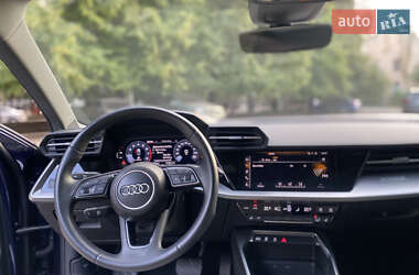 Седан Audi A3 2022 в 