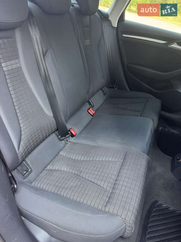 Седан Audi A3 2013 в Каменском