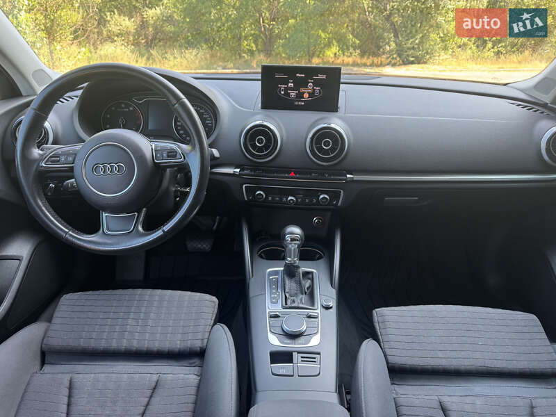 Седан Audi A3 2013 в Каменском