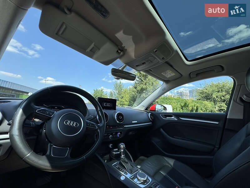 Седан Audi A3 2016 в Киеве