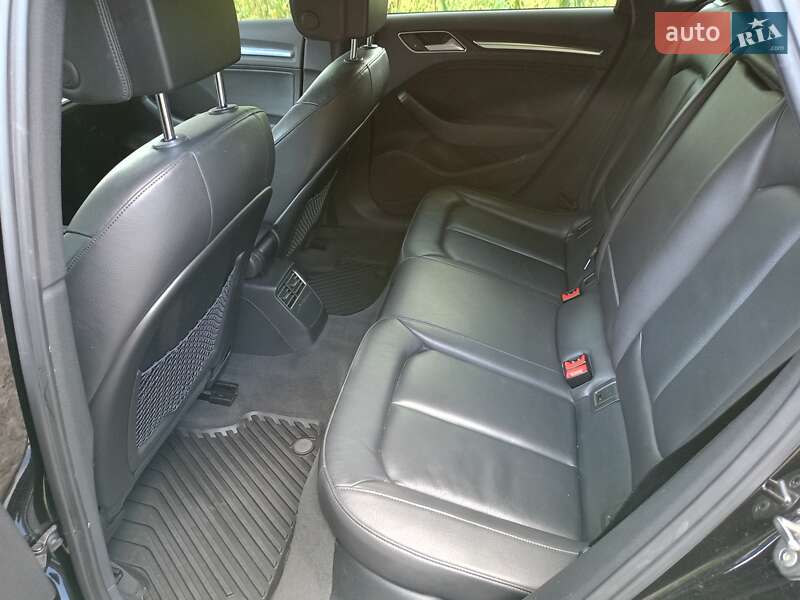 Седан Audi A3 2017 в Киеве