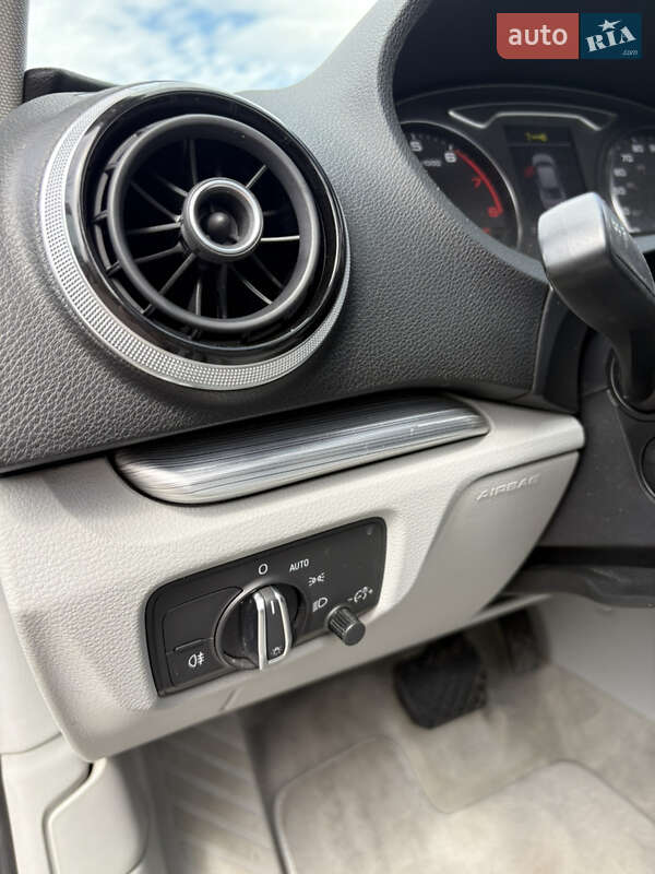 Седан Audi A3 2014 в Львове