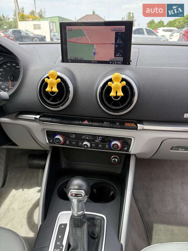 Седан Audi A3 2014 в Львове