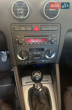 Хэтчбек Audi A3 2005 в 