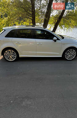 Хэтчбек Audi A3 2018 в 