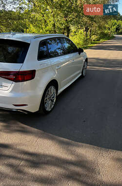 Хэтчбек Audi A3 2018 в 