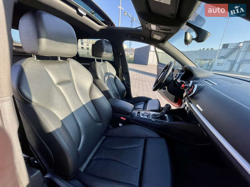 Хэтчбек Audi A3 2016 в Харькове