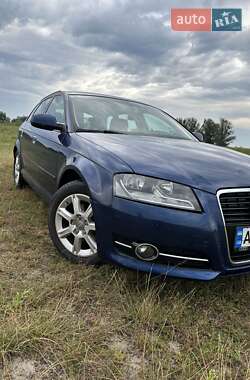 Хэтчбек Audi A3 2011 в 