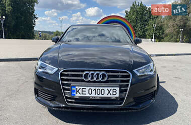 Седан Audi A3 2015 в Запоріжжі