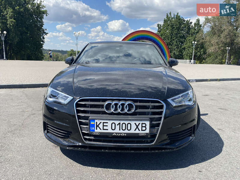 Седан Audi A3 2015 в 