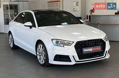 Седан Audi A3 2015 в Киеве