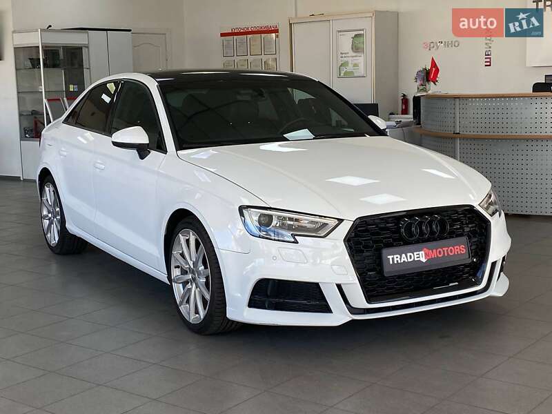 Седан Audi A3 2015 в 