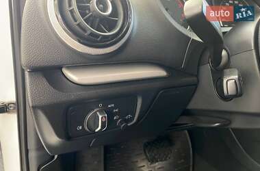 Седан Audi A3 2015 в 