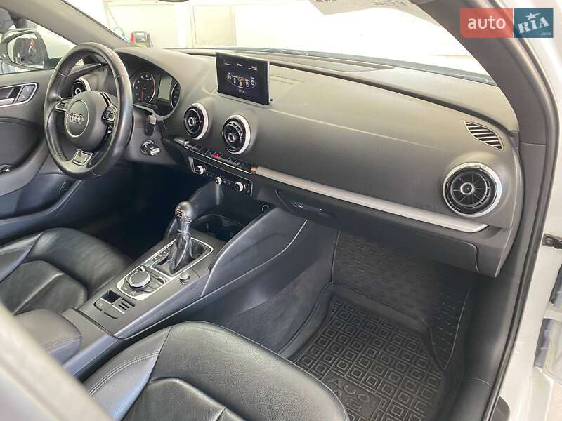 Седан Audi A3 2015 в Києві