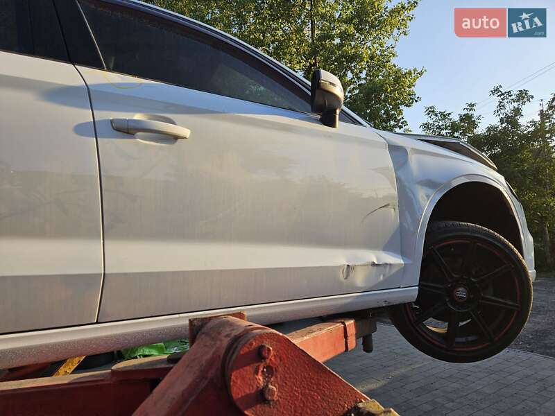 Седан Audi A3 2018 в Львове
