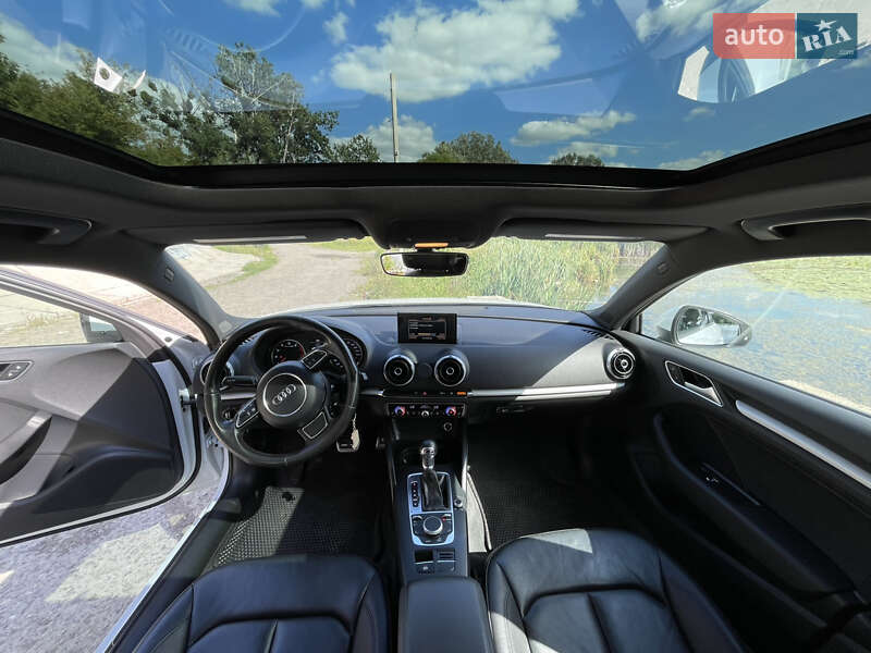 Седан Audi A3 2015 в Вінниці