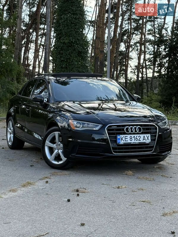 Седан Audi A3 2015 в Харькове