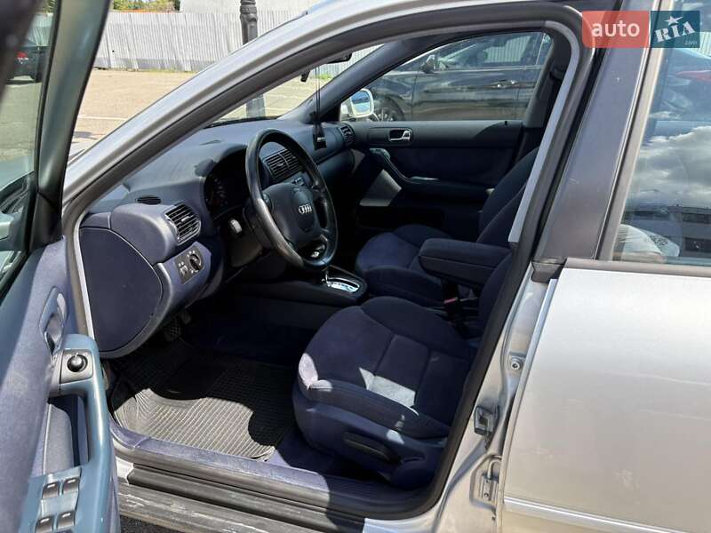 Хэтчбек Audi A3 2000 в Киеве