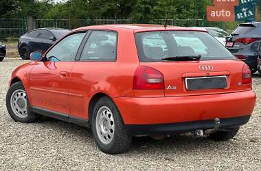 Хэтчбек Audi A3 1999 в 