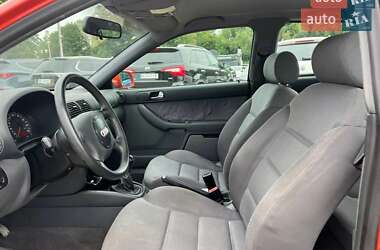 Хэтчбек Audi A3 1999 в 