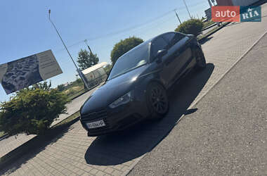 Седан Audi A3 2014 в 