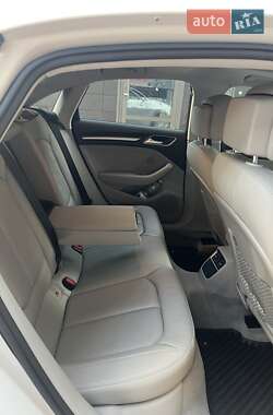 Седан Audi A3 2015 в 