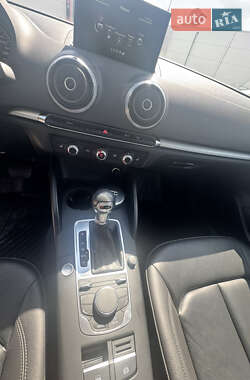 Седан Audi A3 2015 в 