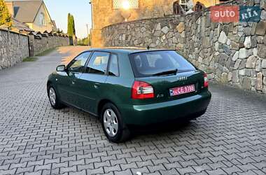 Хэтчбек Audi A3 2001 в 