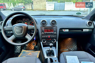 Хэтчбек Audi A3 2007 в 