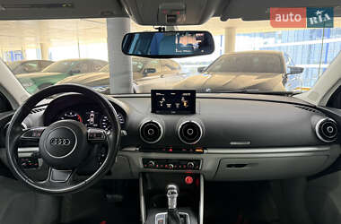 Седан Audi A3 2016 в 