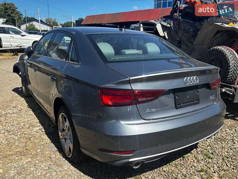 Седан Audi A3 2018 в 